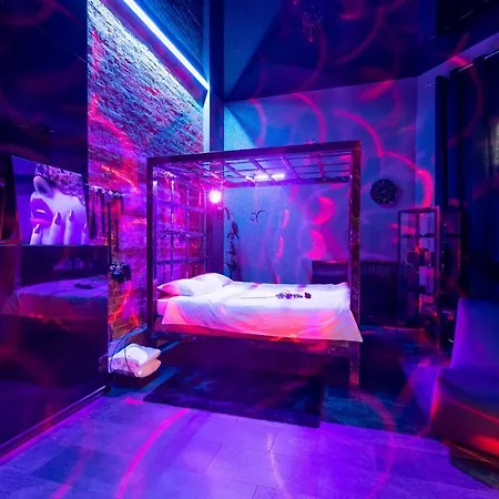 Bdsm Grey Manufaktura Centrum Miasta Legionów 18 Parking Na Terenie , Dla Dorosłych Adults Only