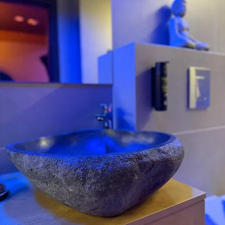 Apartament Bdsm Grey Manufaktura Centrum Miasta Legionów 18 Parking Na Terenie , Dla Dorosłych Adults Only