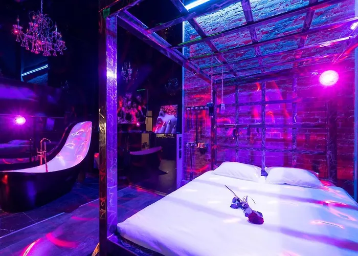 شقة Bdsm Grey By Bast Manufaktura Centrum Miasta Legionow 18 , Idelny Na Prezent, Parking Na Terenie , Tylko Dla Doroslych Adults Only