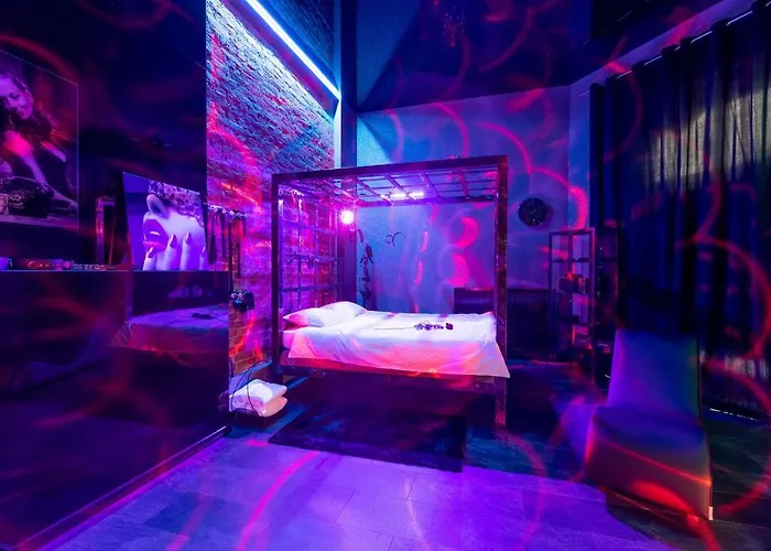 Bdsm Grey By Bast Manufaktura Centrum Miasta Legionow 18 , Idelny Na Prezent, Parking Na Terenie , Tylko Dla Doroslych Adults Only