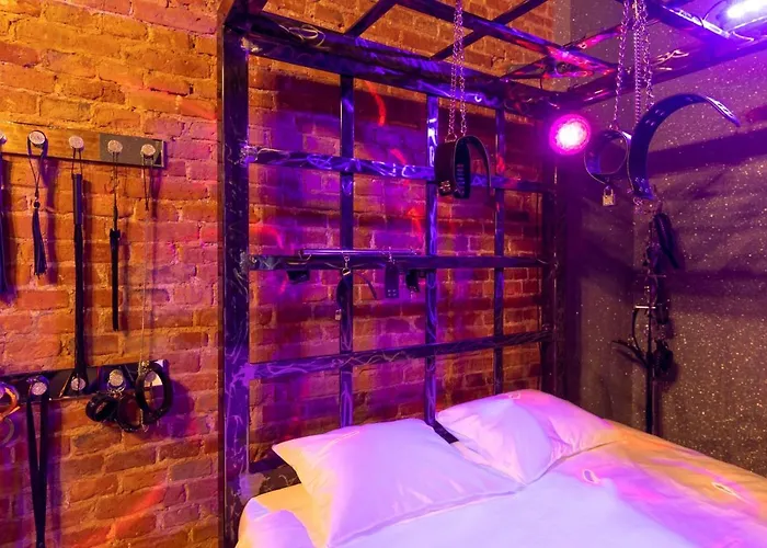 شقة Bdsm Grey By Bast Manufaktura Centrum Miasta Legionow 18 , Idelny Na Prezent, Parking Na Terenie , Tylko Dla Doroslych Adults Only