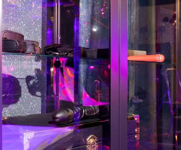 شقة Bdsm Grey By Bast Manufaktura Centrum Miasta Legionow 18 , Idelny Na Prezent, Parking Na Terenie , Tylko Dla Doroslych Adults Only وودج