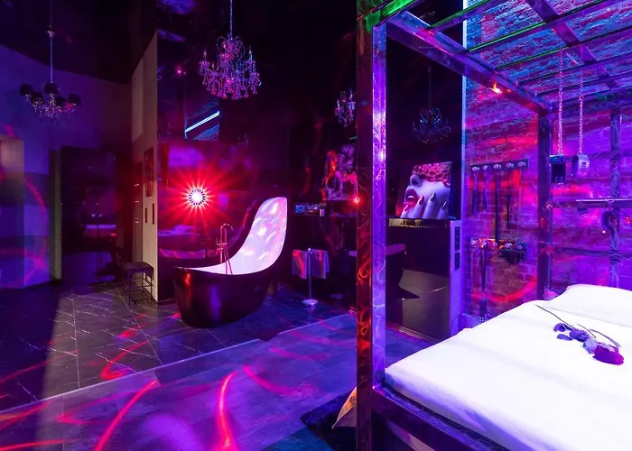 Apartamento Bdsm Grey Manufaktura Centrum Miasta Legionów 18 Parking Na Terenie , Dla Dorosłych Adults Only *