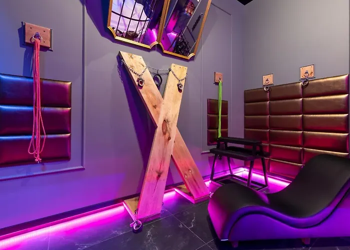 Bdsm Grey Manufaktura Centrum Miasta Legionów 18 Parking Na Terenie , Dla Dorosłych Adults Only