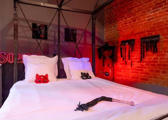 Bdsm Grey By Bast Manufaktura Centrum Miasta Legionow 18 , Idelny Na Prezent, Parking Na Terenie , Tylko Dla Doroslych Adults Only