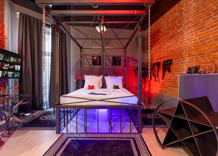 Bdsm Grey By Bast Manufaktura Centrum Miasta Legionow 18 , Idelny Na Prezent, Parking Na Terenie , Tylko Dla Doroslych Adults Only